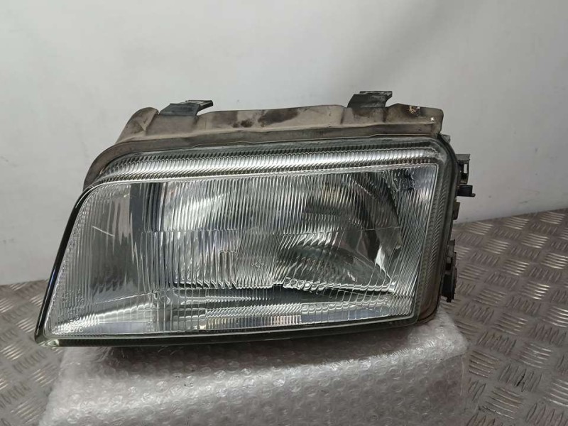 Recambio de faro izquierdo para audi a4 berlina (b5) 1.8 referencia OEM IAM 8D0941003A 67723131 VALEO