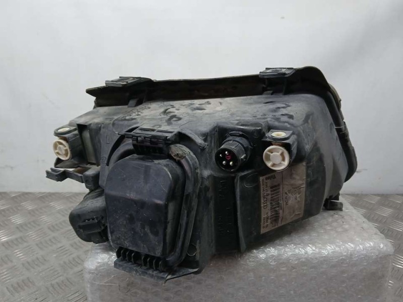 Recambio de faro izquierdo para audi a4 berlina (b5) 1.8 referencia OEM IAM 8D0941003A 67723131 VALEO