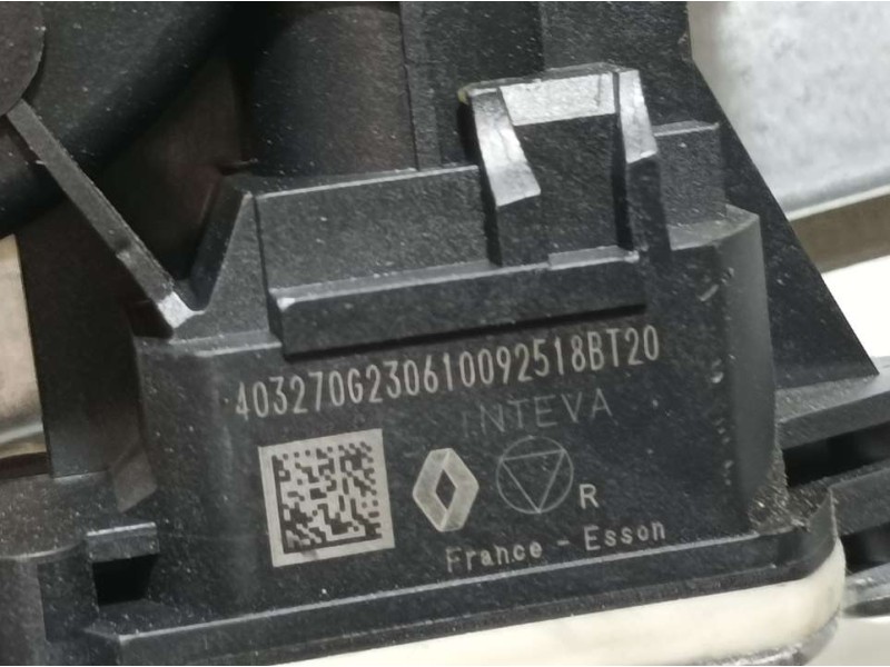 Recambio de elevalunas delantero derecho para dacia sandero 1.0 tce 90 referencia OEM IAM 403270G23061  ELECTRICO 2 PINS