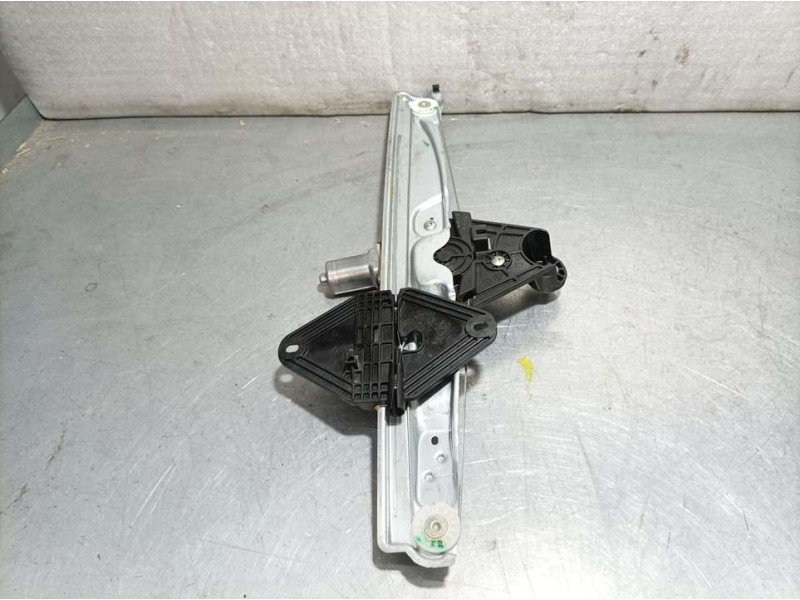 Recambio de elevalunas delantero derecho para dacia sandero 1.0 tce 90 referencia OEM IAM 403270G23061  ELECTRICO 2 PINS