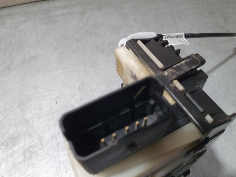 Recambio de cerradura puerta trasera izquierda para peugeot 2008 (--.2013) signature referencia OEM IAM 9812501280 40737192R 