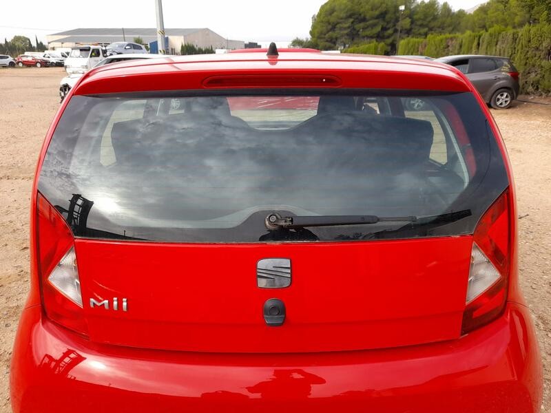 Recambio de porton trasero para seat mii (kf1, ke1) 1.0 referencia OEM IAM 1ST827025E  