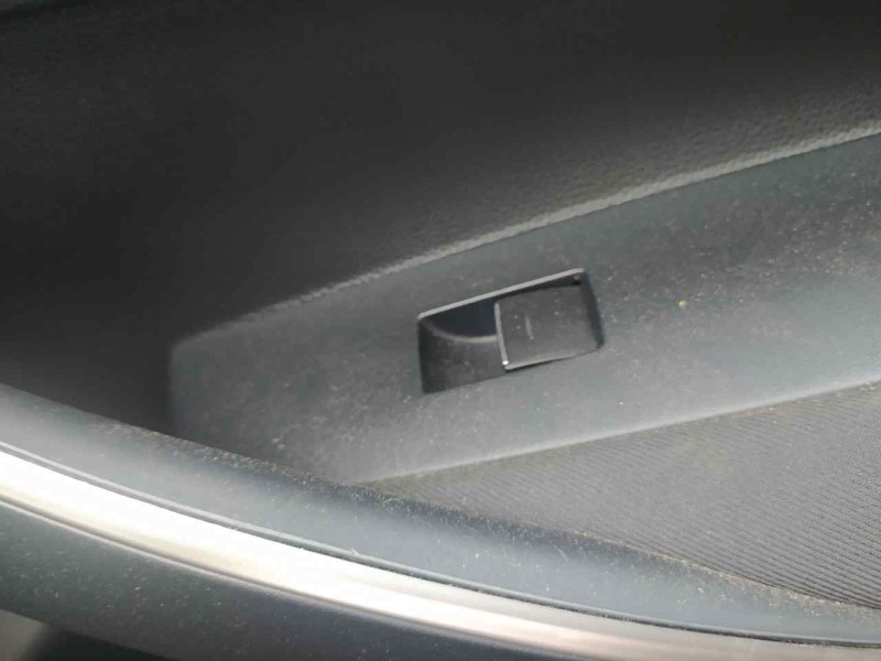 Recambio de mando elevalunas delantero derecho para toyota corolla (e21) hybrid active referencia OEM IAM 8481002240  