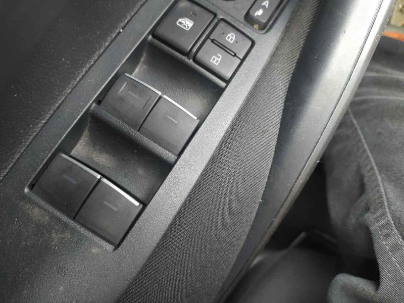 Recambio de mando elevalunas delantero izquierdo para toyota corolla (e21) hybrid active referencia OEM IAM 8404002160  