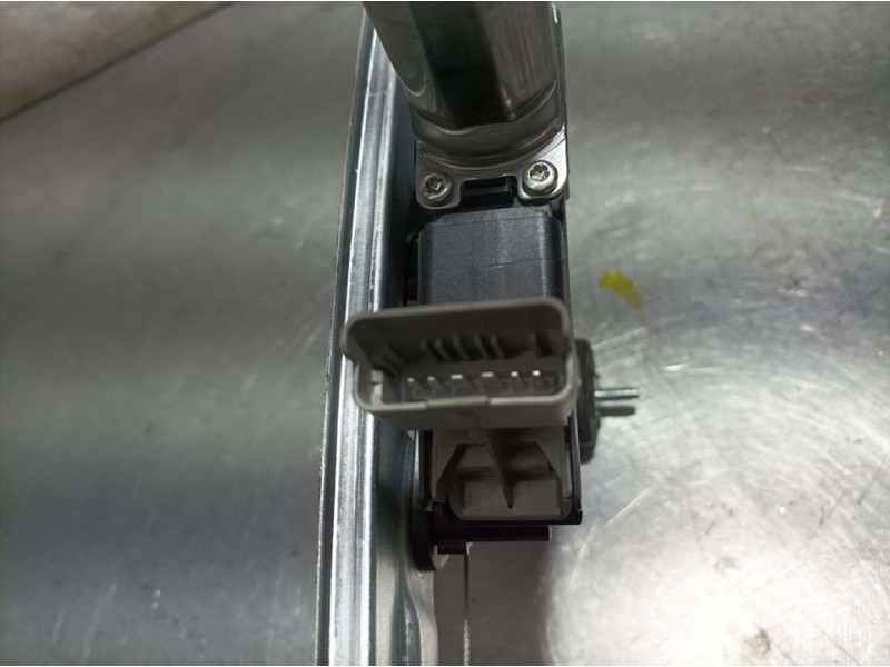 Recambio de elevalunas delantero izquierdo para dacia sandero 1.0 tce 90 referencia OEM IAM 403281H23051  ELECTRICO