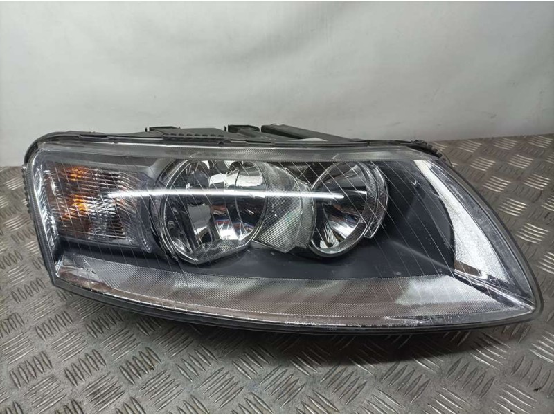 Recambio de faro derecho para audi a6 berlina (4f2) 2.0 tdi referencia OEM IAM 20A685R  TIC PATA ROTA NO ES ORIGINAL