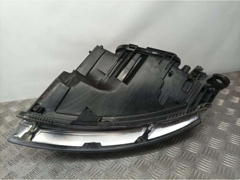 Recambio de faro derecho para audi a6 berlina (4f2) 2.0 tdi referencia OEM IAM 20A685R  TIC PATA ROTA NO ES ORIGINAL