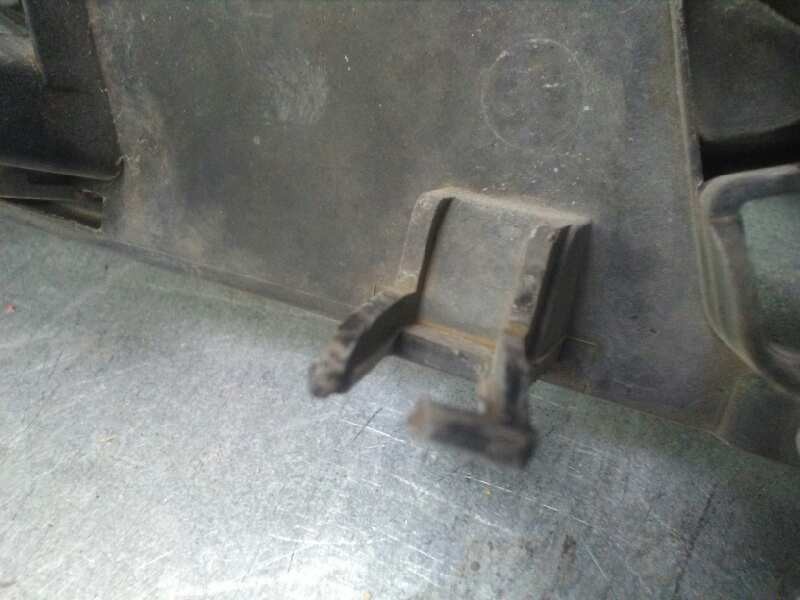 Recambio de rejilla delantera para nissan x-trail (t31) se referencia OEM IAM 62310JG40A  ROZADA