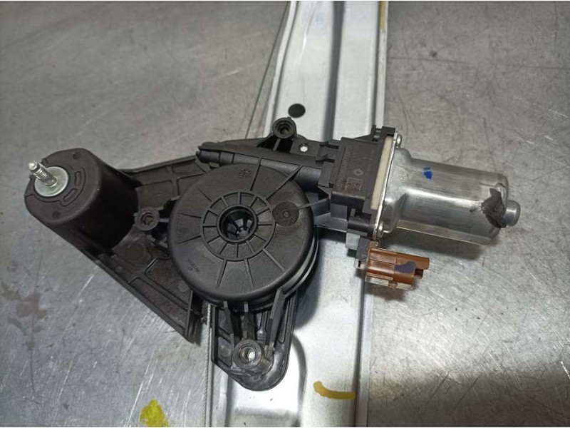 Recambio de elevalunas trasero derecho para dacia sandero 1.0 tce 90 referencia OEM IAM 403270G  ELECTRICO PINS REFERENCIA , MOT