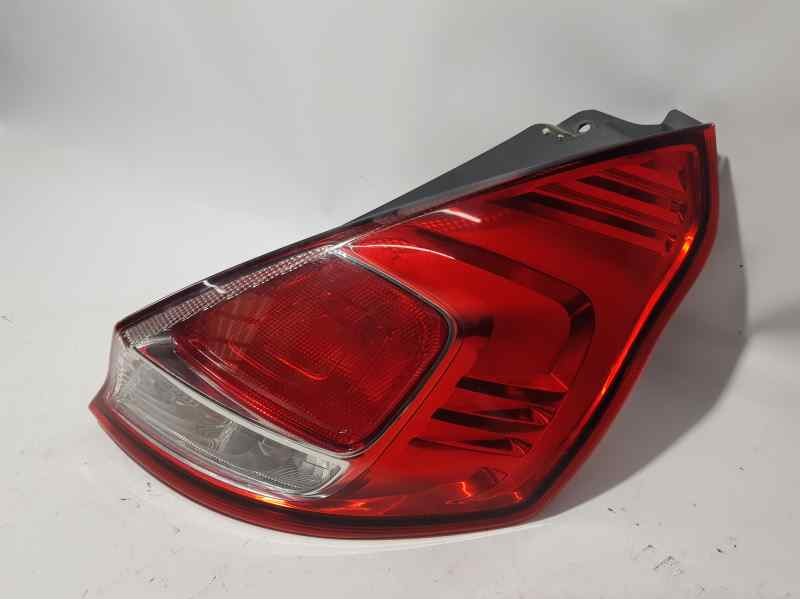 Recambio de piloto trasero derecho para ford fiesta (ccn) trend referencia OEM IAM C1BB13404A  