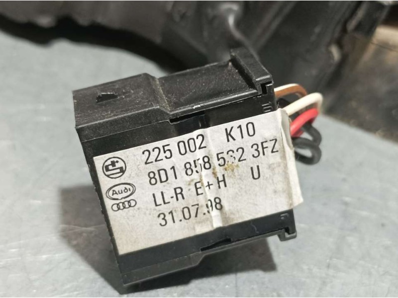 Recambio de retrovisor derecho para audi a4 berlina (b5) 1.8 referencia OEM IAM 8D1858532  ELECTRICO 5 CABLES