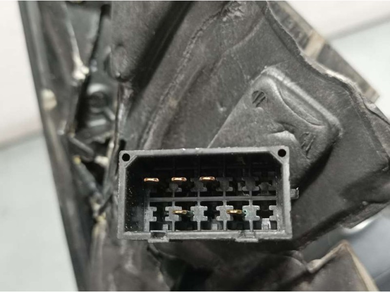 Recambio de retrovisor izquierdo para audi a4 berlina (b5) 1.8 referencia OEM IAM 8D18585313FX  ELECTRICO 5 CABLES Y TOCADO