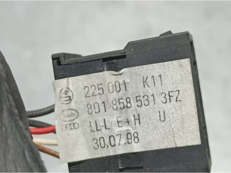 Recambio de retrovisor izquierdo para audi a4 berlina (b5) 1.8 referencia OEM IAM 8D18585313FX  ELECTRICO 5 CABLES Y TOCADO