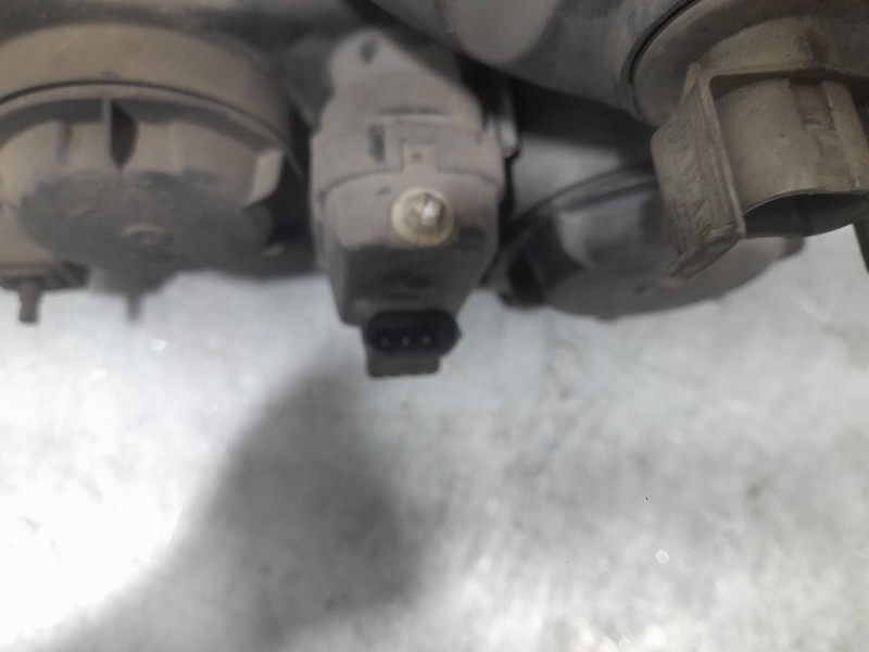 Recambio de faro derecho para renault scénic i monospace (ja0/1_, fa0_) 2.0 16v (ja1b, ja1d, ja0c) referencia OEM IAM 7700432097