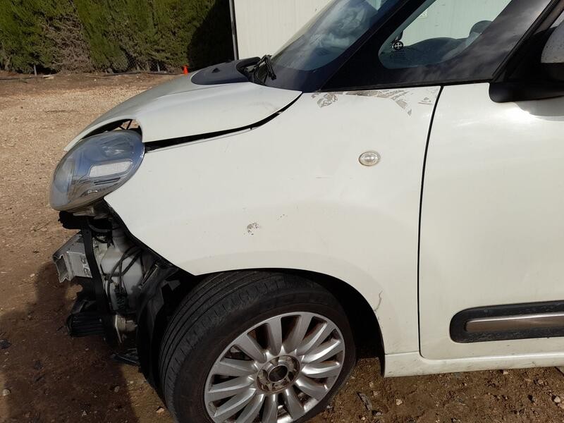 Recambio de aleta delantera izquierda para fiat 500l (351_, 352_) 1.4 (199lyb1b) referencia OEM IAM 1689786880  