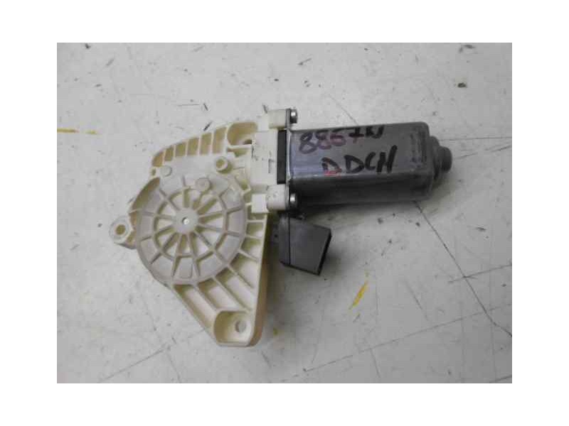 Recambio de motor elevalunas delantero derecho para mercedes-benz clase a (w169) a 150 a-edition (169.031) referencia OEM IAM 99