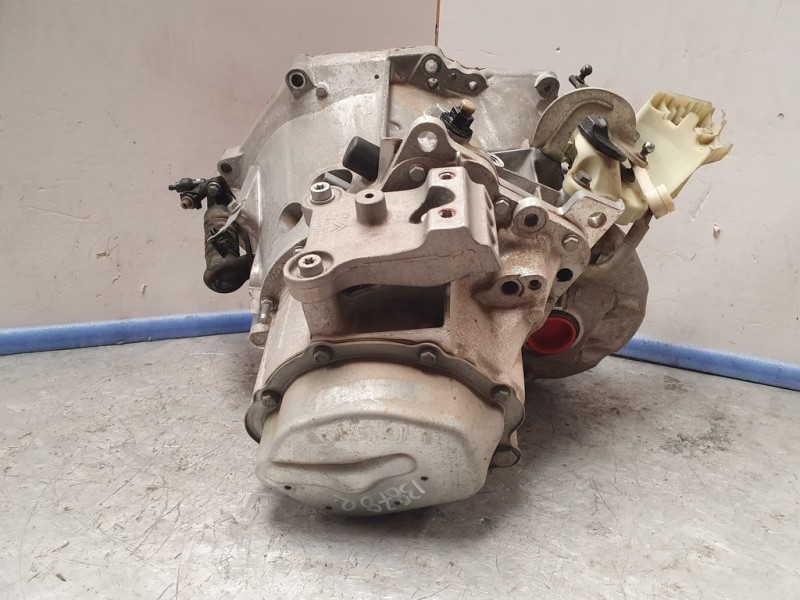 Recambio de caja cambios para peugeot 208 active referencia OEM IAM 20ET47 7397382B 5VELOCIDADES