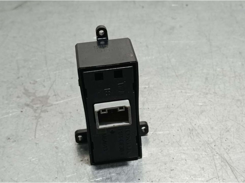 Recambio de mando elevalunas trasero derecho para honda civic lim.4 (fc) 1.5 comfort referencia OEM IAM M64613  