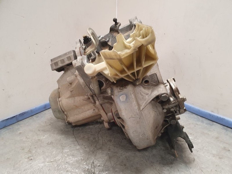 Recambio de caja cambios para peugeot 208 active referencia OEM IAM 20ET47 7397382B 5VELOCIDADES
