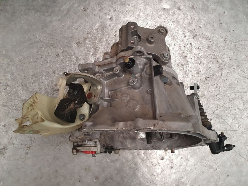 Recambio de caja cambios para peugeot 208 active referencia OEM IAM 20ET47 7397382B 5VELOCIDADES