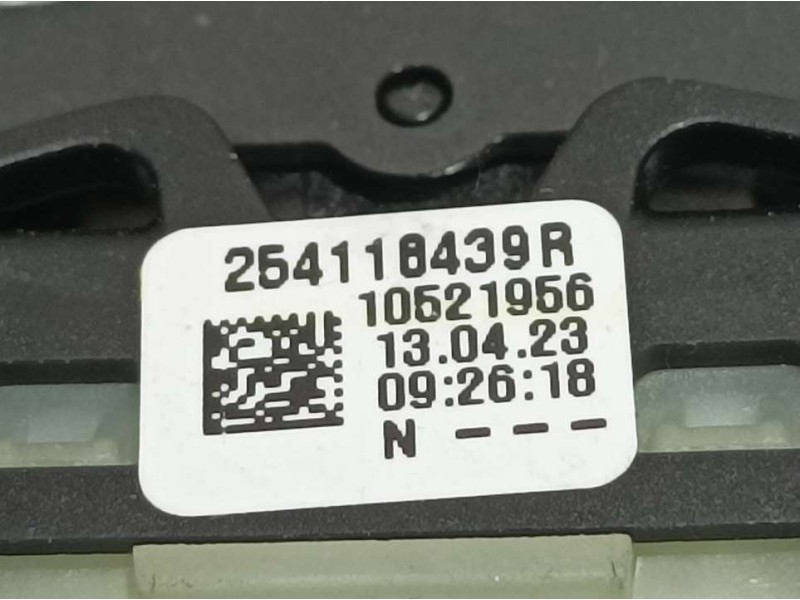 Recambio de mando elevalunas trasero derecho para dacia sandero 1.0 tce 90 referencia OEM IAM 254118439R  