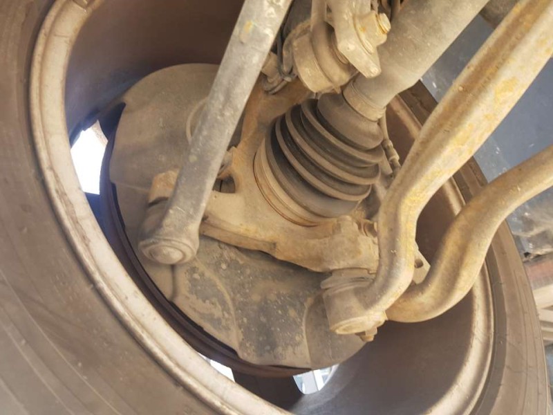 Recambio de mangueta delantera derecha para land rover range rover (lm) v8 td vogue referencia OEM IAM RUB500141  