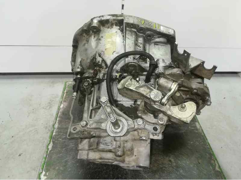 Recambio de caja cambios para renault megane ii berlina 5p dynamique referencia OEM IAM ND0008 A086983 6 VELOCIDADES