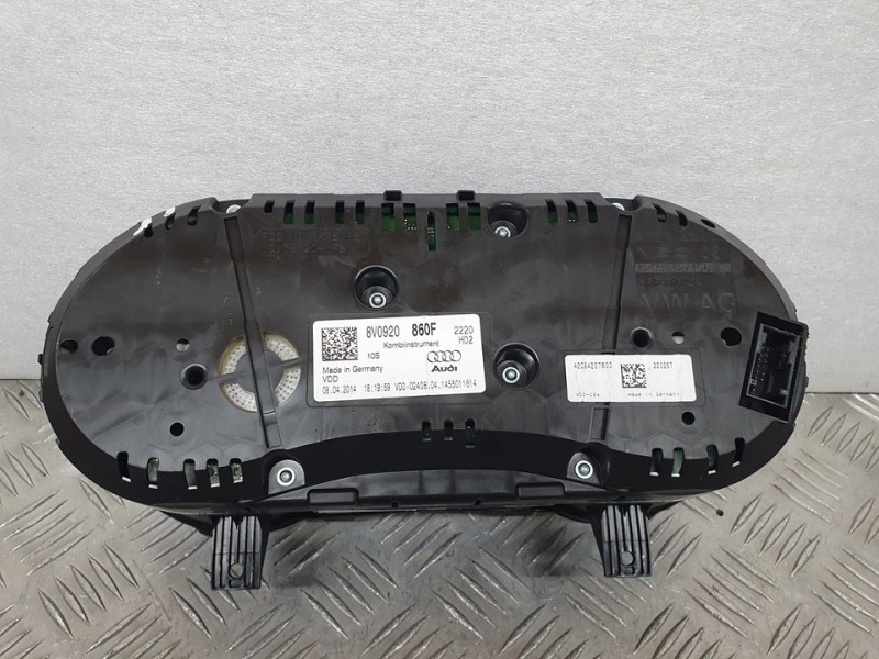 Recambio de cuadro instrumentos para audi a3 sportback (8va) attraction referencia OEM IAM 8V0920860F  