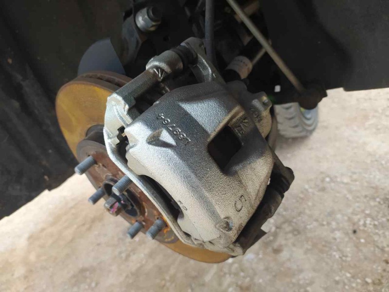 Recambio de pinza freno delantera derecha para toyota corolla (e21) hybrid active referencia OEM IAM 4773002590  