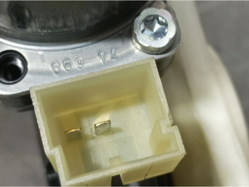 Recambio de elevalunas trasero derecho para audi a3 sportback (8va) attraction referencia OEM IAM 8V4839462  ELECTRICO 2 PINS