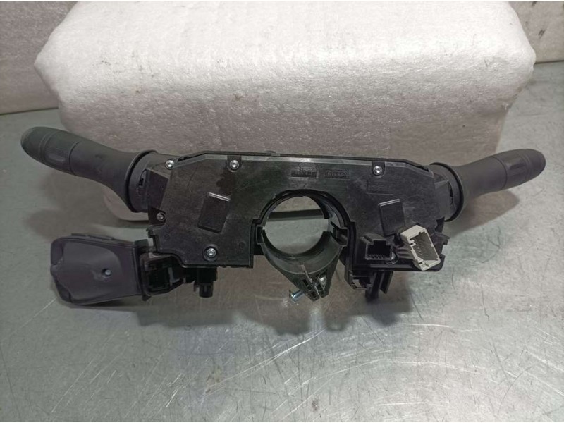 Recambio de mando luces y limpia para dacia sandero 1.0 tce 90 referencia OEM IAM 255670975R 10508388 