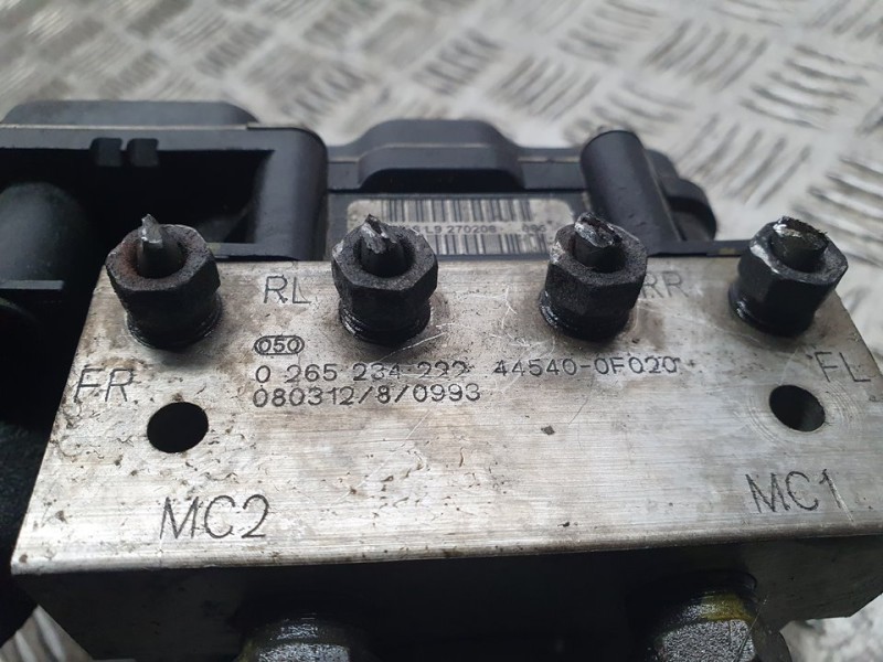 Recambio de abs para toyota corolla verso (r1) 2.2 d-4d luna referencia OEM IAM 445400F020 0265234222 