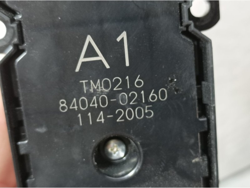 Recambio de mando elevalunas delantero izquierdo para toyota corolla (e21) hybrid active referencia OEM IAM 8404002160  