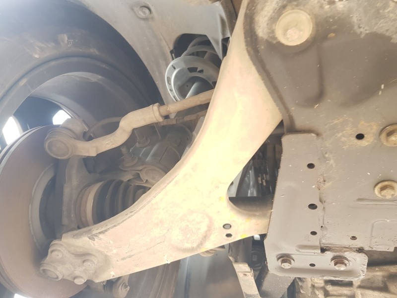 Recambio de brazo suspension inferior delantero izquierdo para citroën c4 iii (ba_, bb_, bc_) 1.5 bluehdi 130 (bbyhzb) referenci