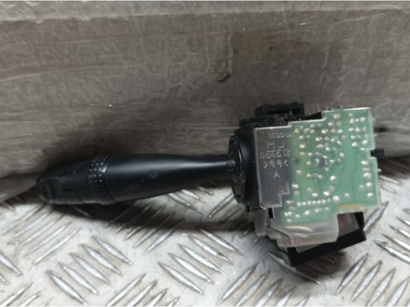 Recambio de mando limpia para toyota corolla (e12) 1.4 d-4d luna compact referencia OEM IAM 02290 173738 