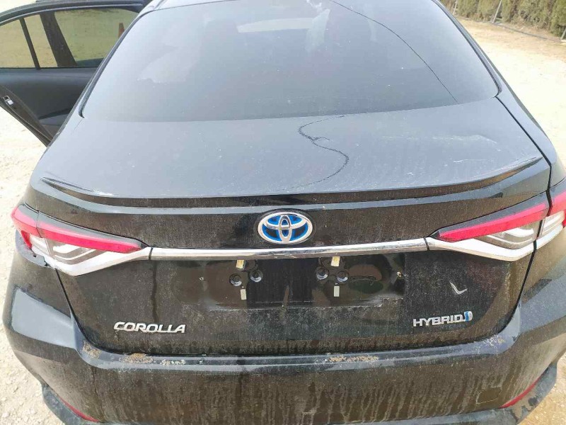 Recambio de tapa maletero para toyota corolla (e21) hybrid active referencia OEM IAM 6440102F30  TOCADA