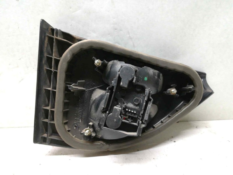 Recambio de piloto trasero derecho para renault megane i classic (la0) 1.6e rn referencia OEM IAM 7701042629  INTERIOR