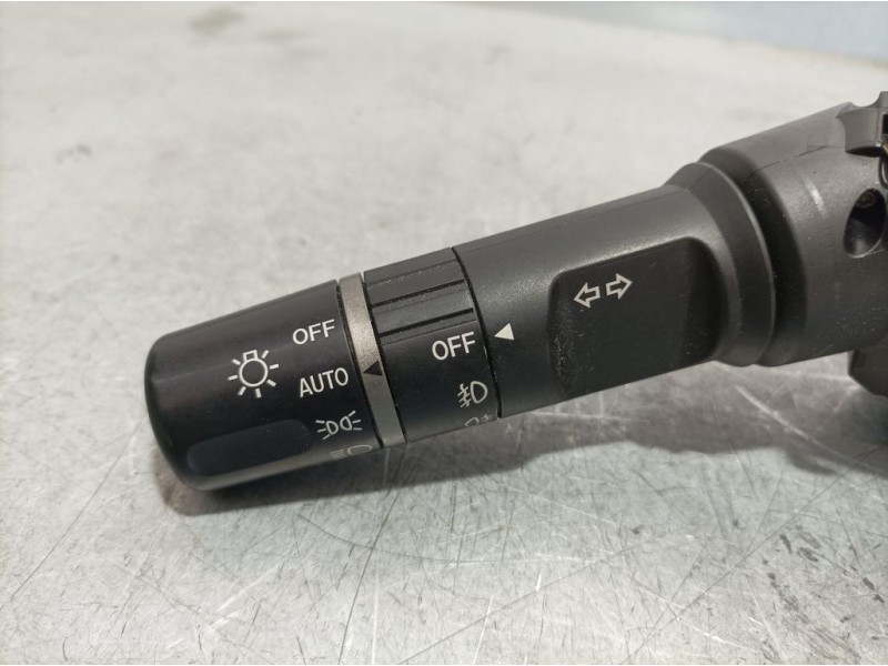 Recambio de mando luces para mazda 6 lim. (gh) 2.2 ce 125 active (5-ptas.) referencia OEM IAM DF7566122 0112640711 