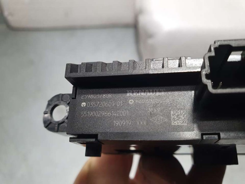 Recambio de mando multifuncion para renault clio v intens referencia OEM IAM 259803780R 03572060101 