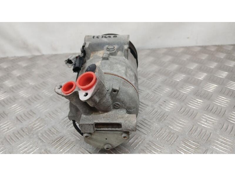 Recambio de compresor aire acondicionado para renault captur zen referencia OEM IAM 926000734R VALEO T72634BC 907624228