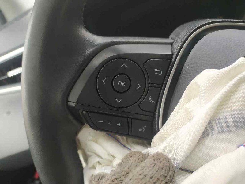 Recambio de volante para toyota corolla (e21) hybrid active referencia OEM IAM 4510202790C0  