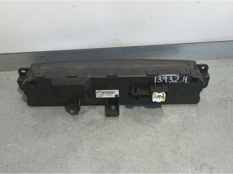 Recambio de pantalla multifuncion para mazda 6 lim. (gh) 2.2 ce 125 active (5-ptas.) referencia OEM IAM GAL1  