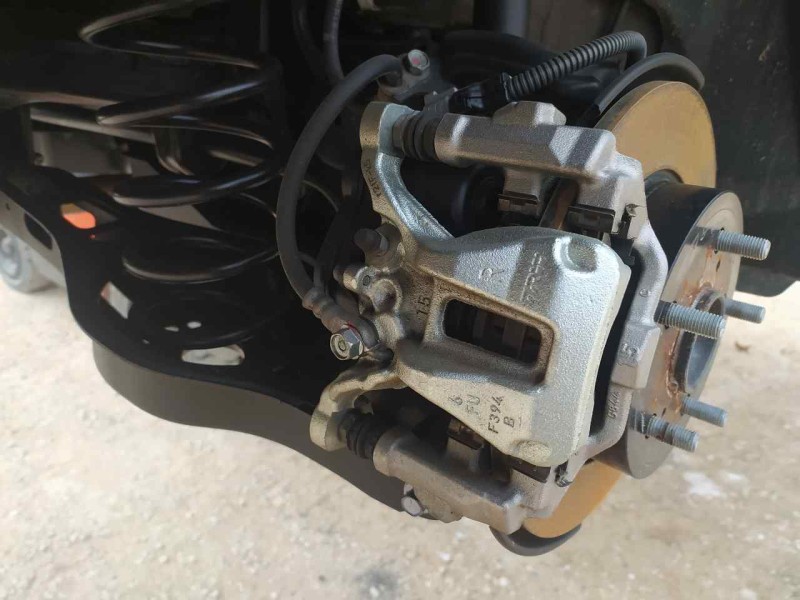 Recambio de pinza freno trasera derecha para toyota corolla (e21) hybrid active referencia OEM IAM 4783002360  TRW