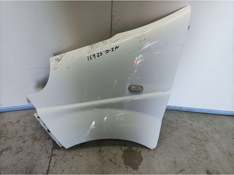 Recambio de aleta delantera izquierda para renault trafic combi (ab 4.01) 6 - plazas, acristalado parcial, combi corto referenci