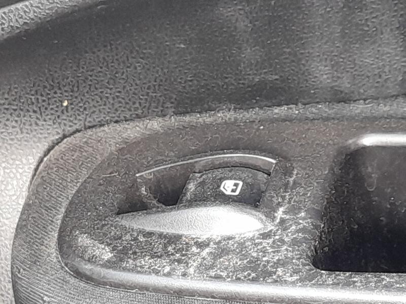 Recambio de mando elevalunas delantero derecho para fiat 500l (351_, 352_) 1.4 (199lyb1b) referencia OEM IAM 735600120  