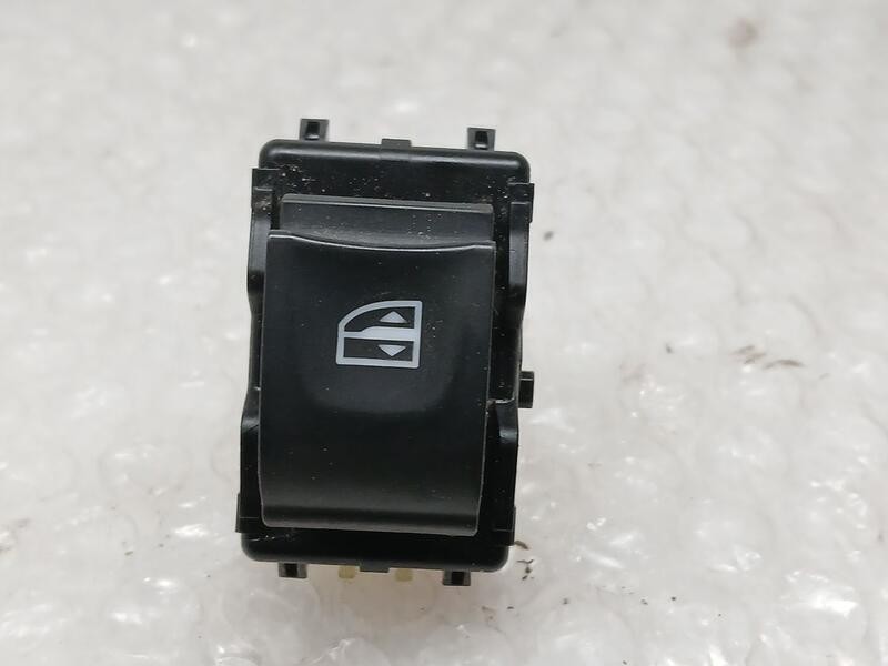 Recambio de mando elevalunas delantero derecho para renault captur zen referencia OEM IAM 254218614R  