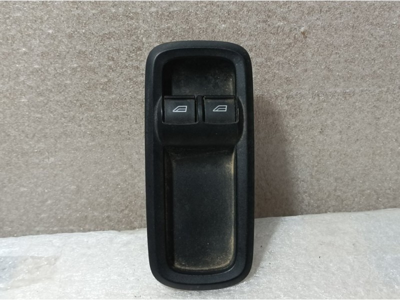 Recambio de mando elevalunas delantero izquierdo para ford fiesta (cb1) trend referencia OEM IAM 8A6T14A132AC  