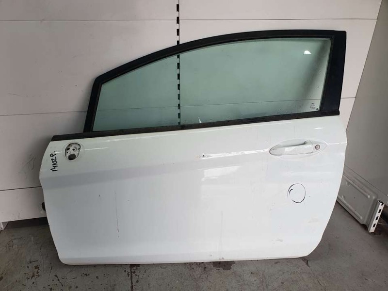 Recambio de puerta delantera izquierda para ford fiesta (cb1) ambiente referencia OEM IAM 1806118  TOCADA