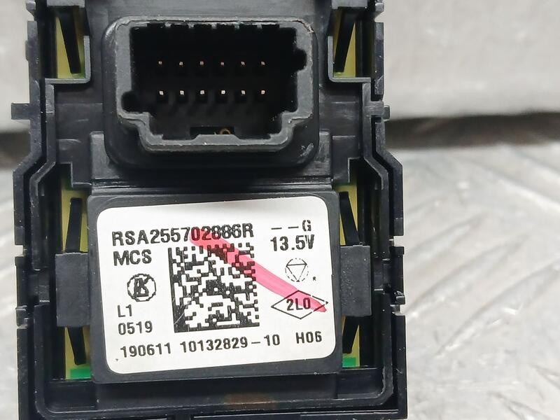 Recambio de mando retrovisor para renault captur zen referencia OEM IAM 255702886R  