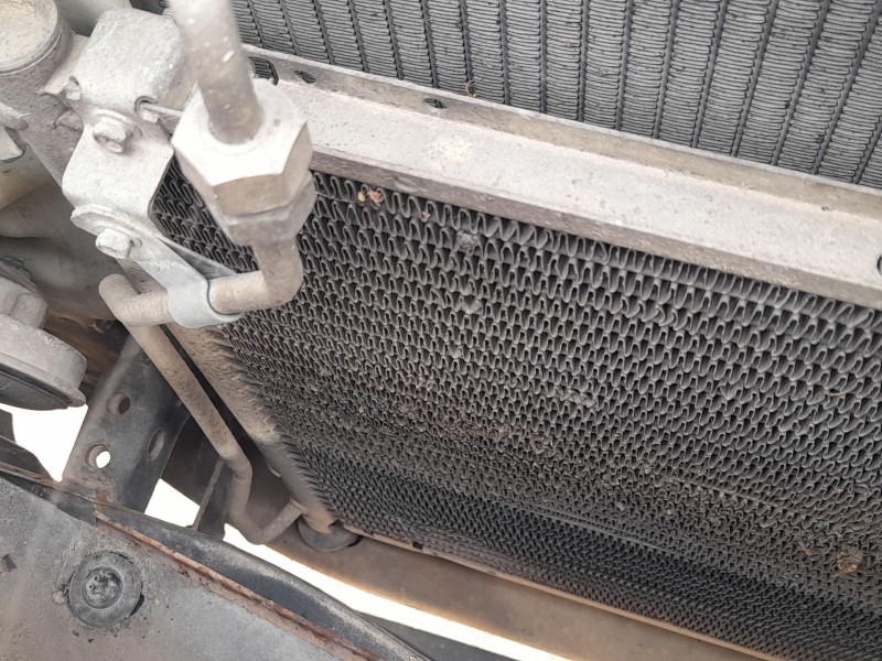 Recambio de condensador / radiador aire acondicionado para nissan terrano ii (r20) 2.7 td 4wd referencia OEM IAM 921107F700  